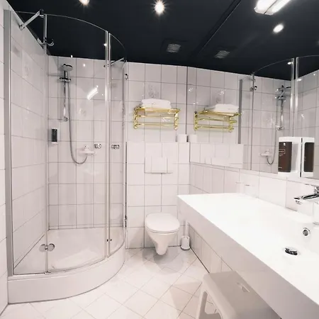 Kronberg - Adults Only - Inkl Soft- Und Heissgetraenkeflat