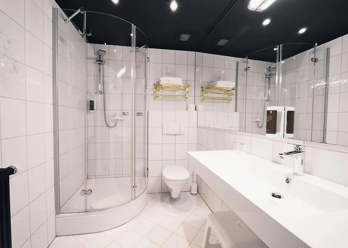 Kronberg - Adults Only - Inkl Soft- Und Heissgetraenkeflat