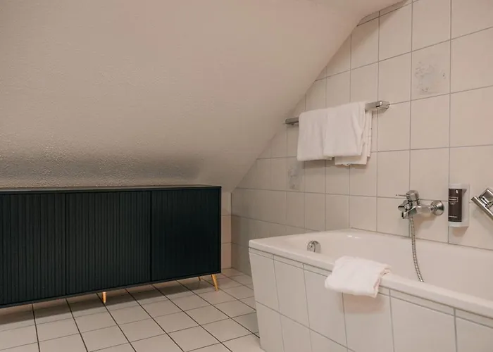 Kronberg - Adults Only - Inkl Soft- Und Heissgetraenkeflat Hotell